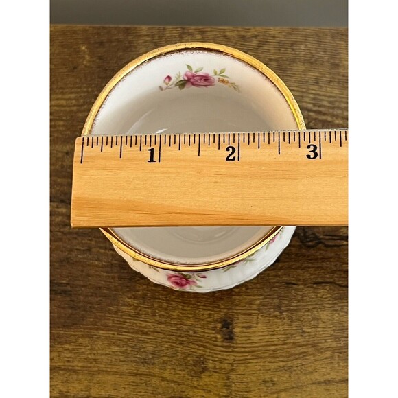 Vtg Rosina Queens Fine Bone China Tea Cup And Saucer Queens Roses Cottagecore - Picture 9 of 16